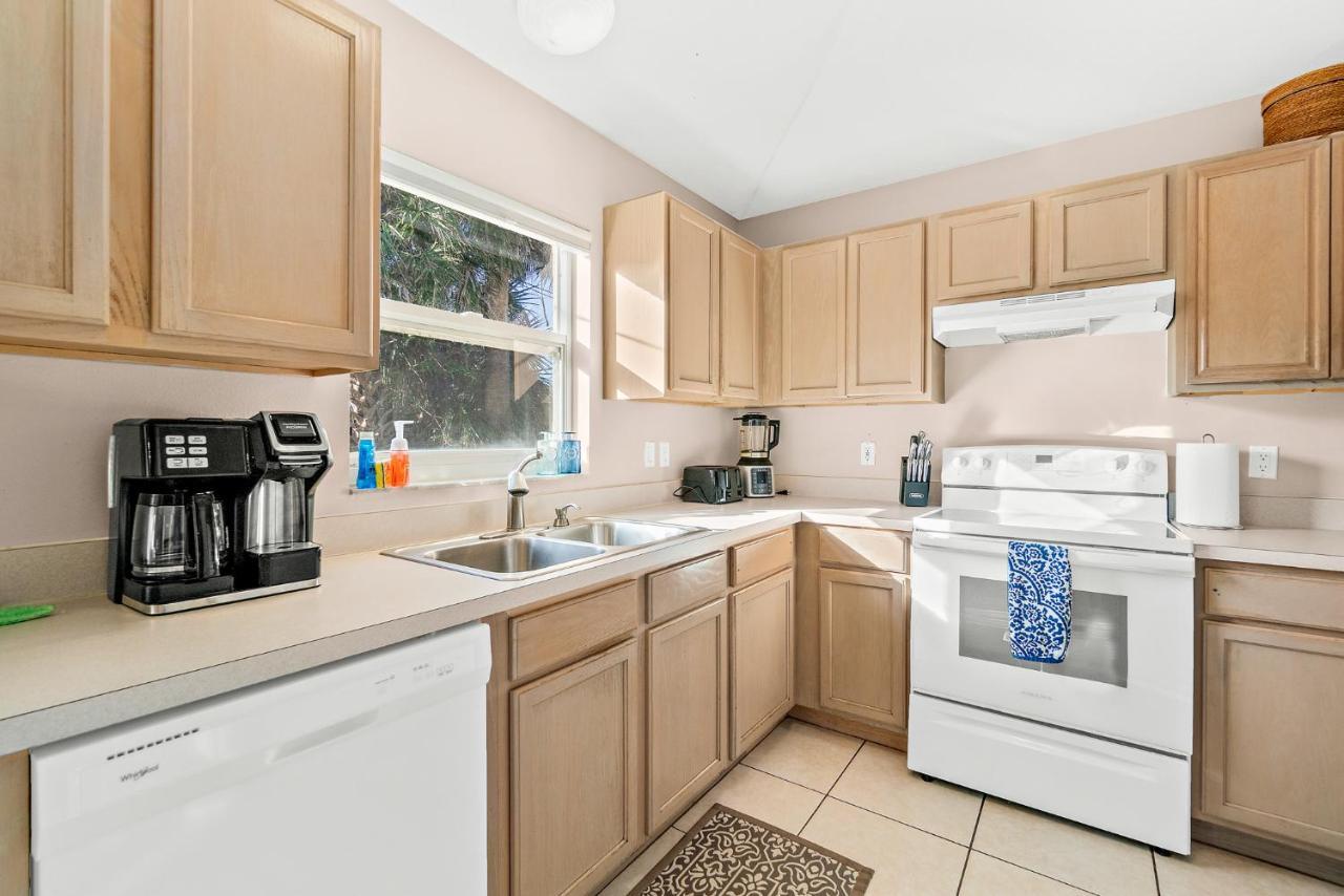 Sunset Serenity - 3Br Beach Townhome With Outdoor Patio - New Hot Tub, Steps To Ocean Fun! Мельбурн Экстерьер фото